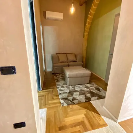 Il Cortile Di Elen Konukevi *